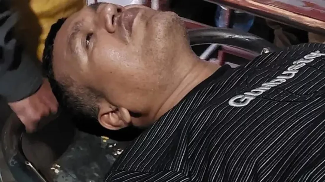 সিনেমার কায়দায় পুলিশকে ছুরিকাঘাত, পালিয়েছে অভিযুক্ত মাদক ব্যবসায়ী